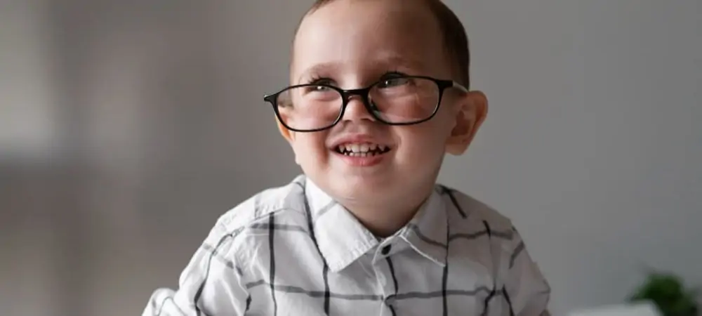 Zez u dzieci: czy okulary pomogą?